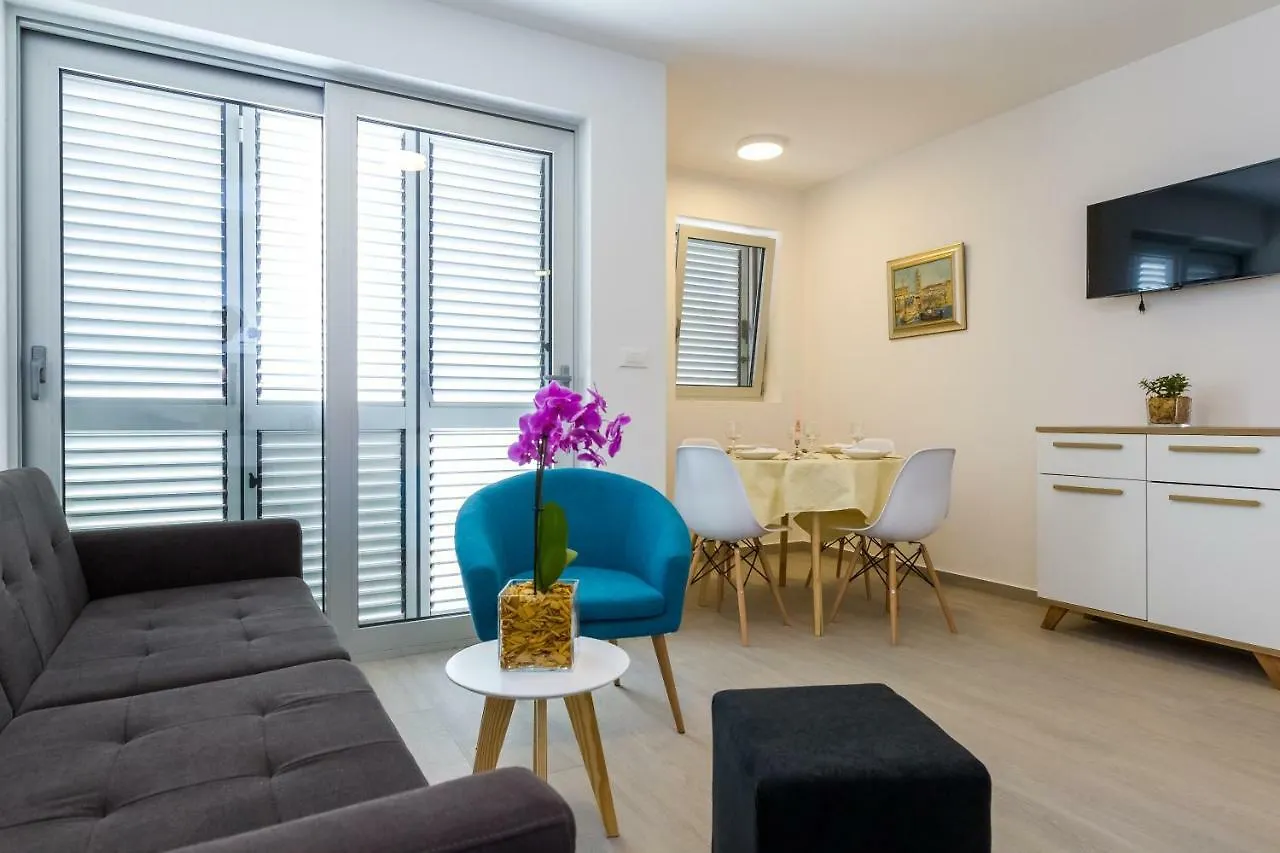 Cara Apartments Kozino