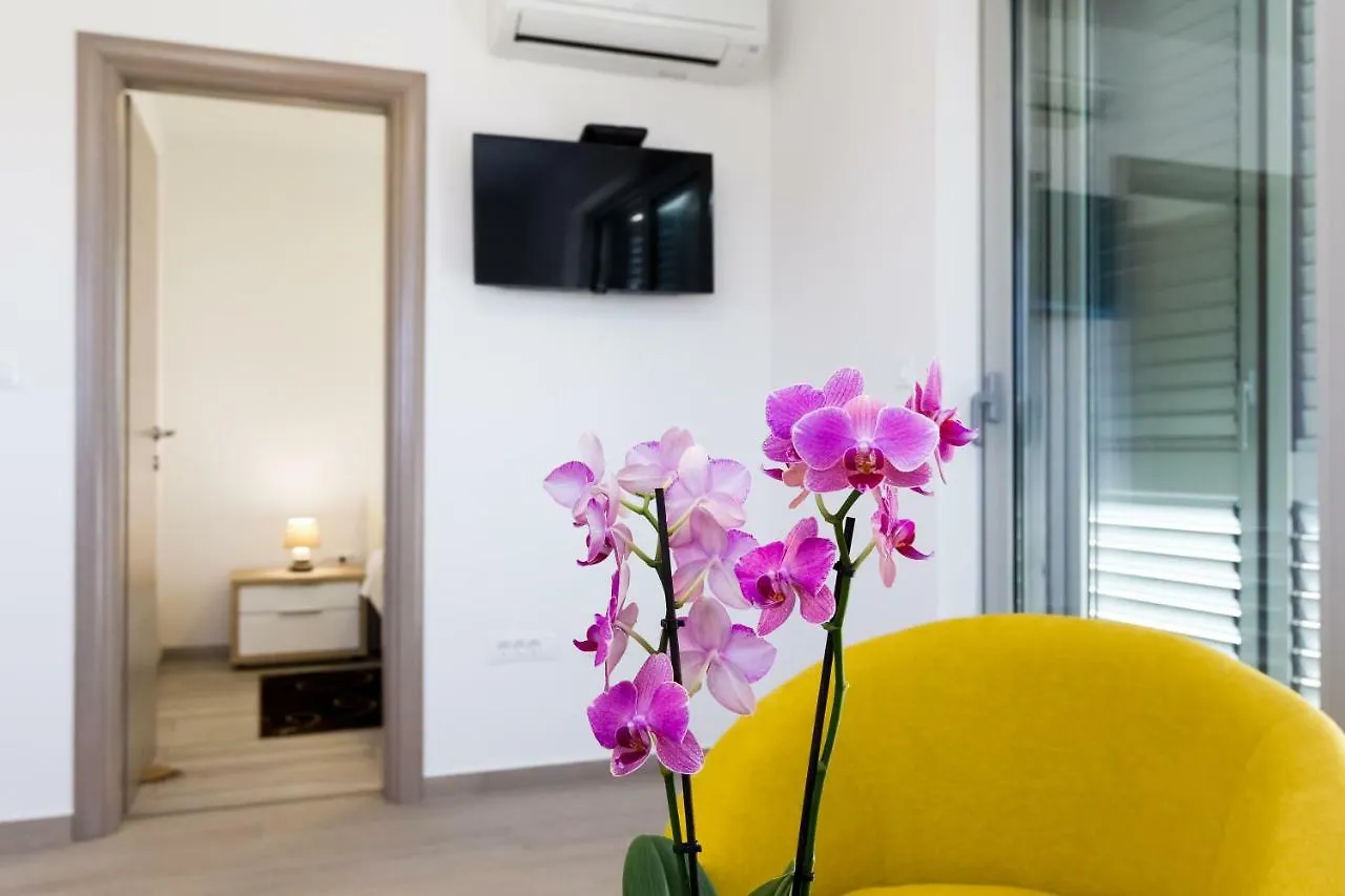 Cara Apartments Kozino